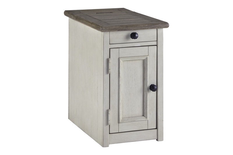 bolanburg_chairside_table_771531892.jpg