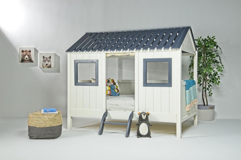 Playhouse Bed in White, Twin Mor Furniture