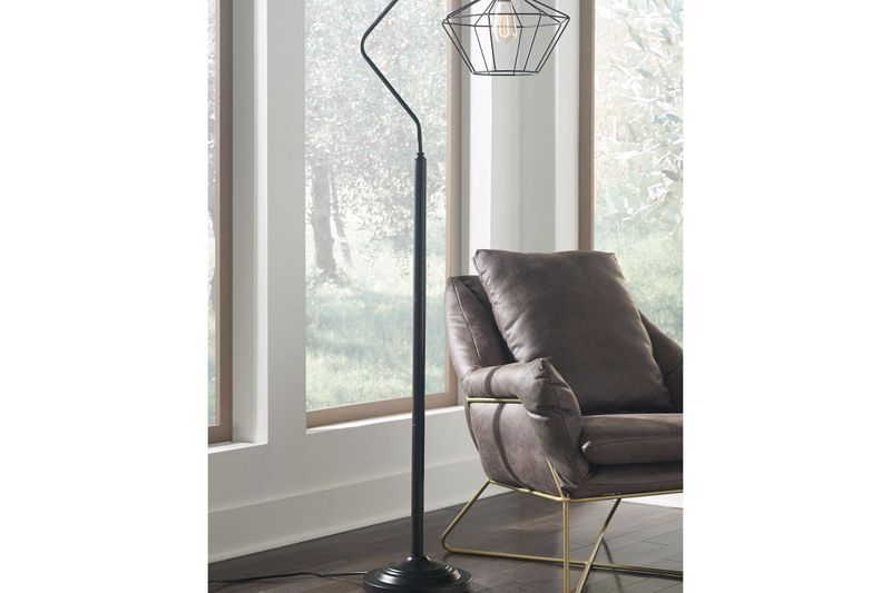 Makeika Floor Lamp in Black, Image 3