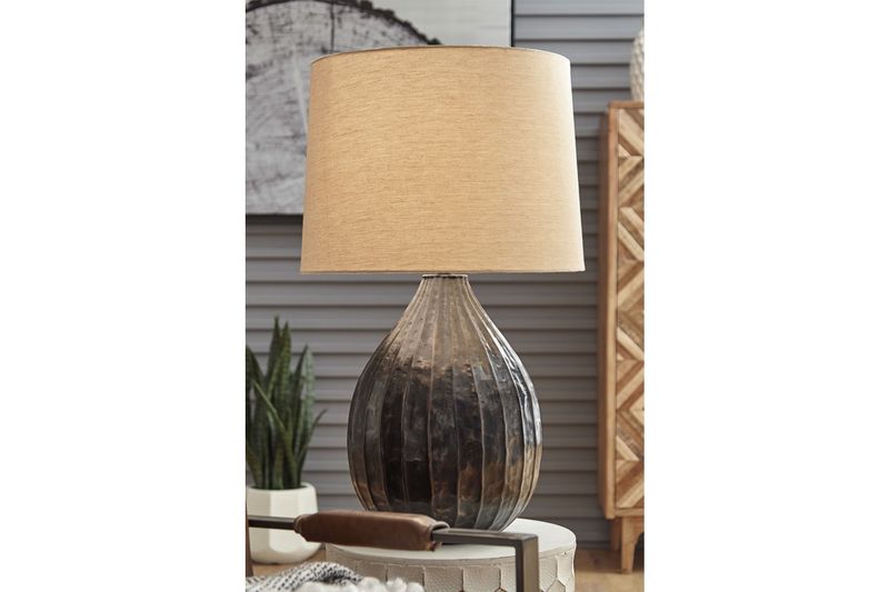 Marloes Table Lamp in Copper Finish, Image 2