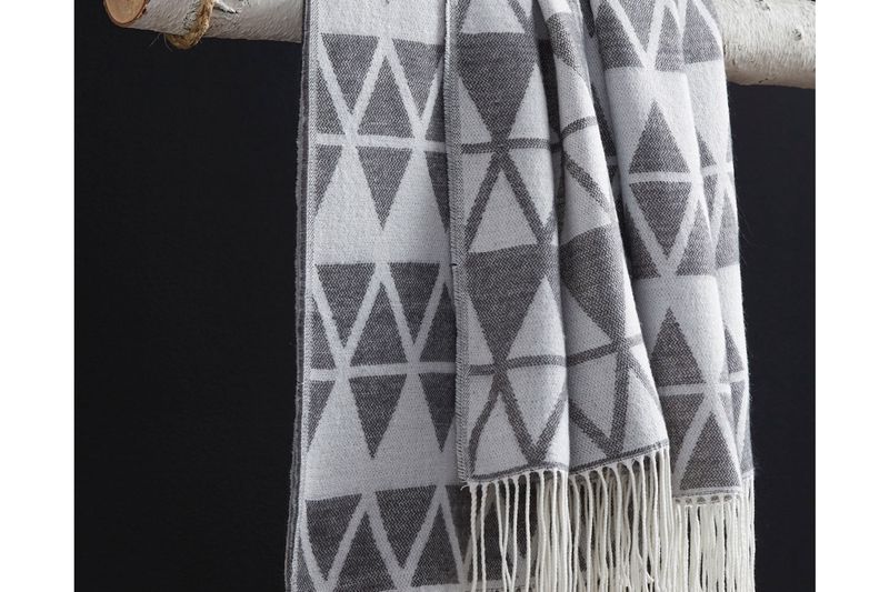 Noemi Throw Blanket in Gray, Image 2