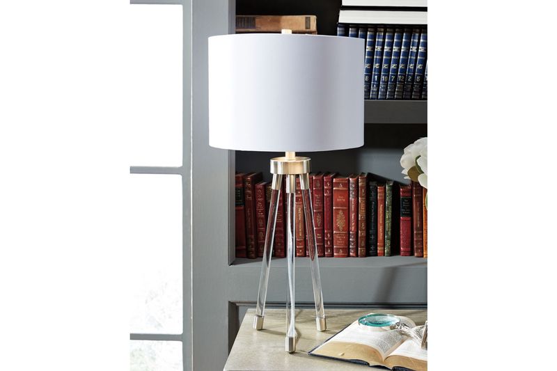 Idalia Table Lamp in Clear/Silver Finish, Image 2