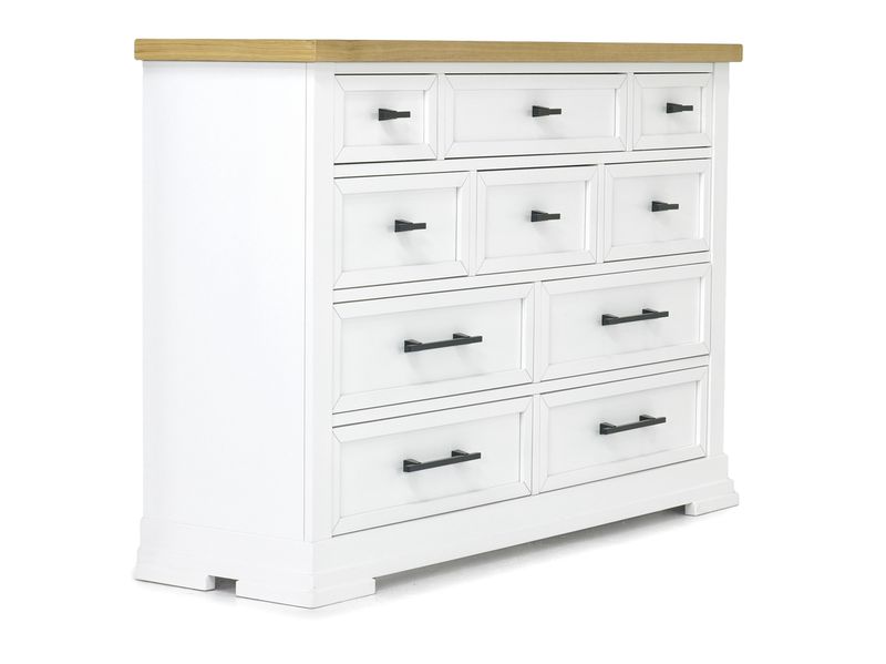 Ashbryn Dresser, Angle