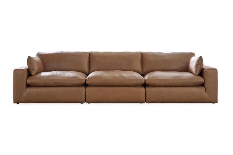 Emillia Sofa, Front
