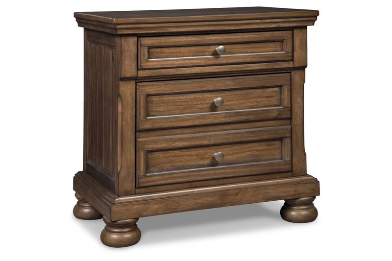 Flynnter Panel Bed & Dresser &, Angle