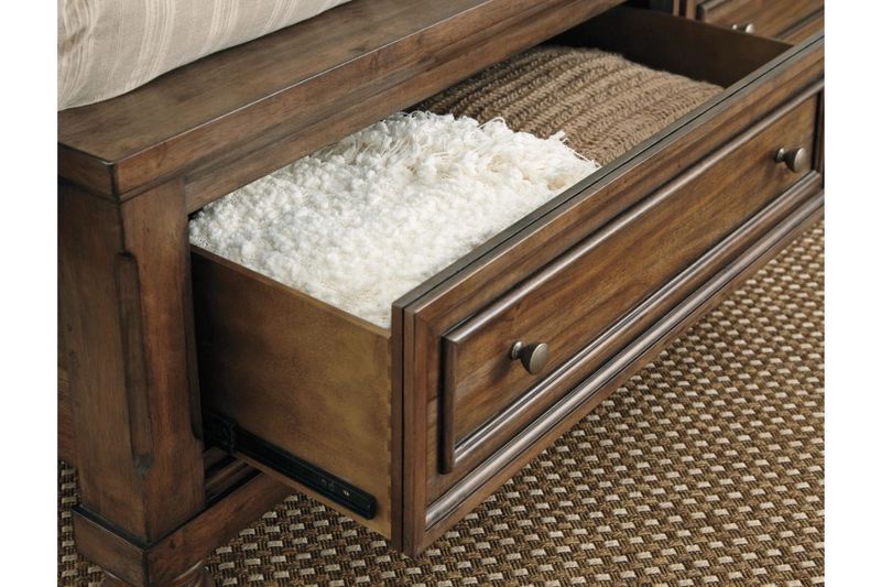 Flynnter Panel Bed, 