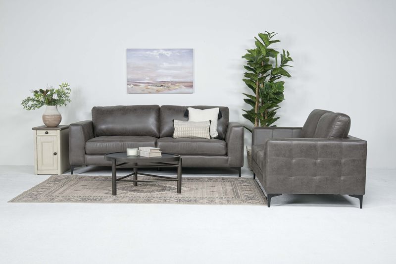 Hank Sofa, Styled