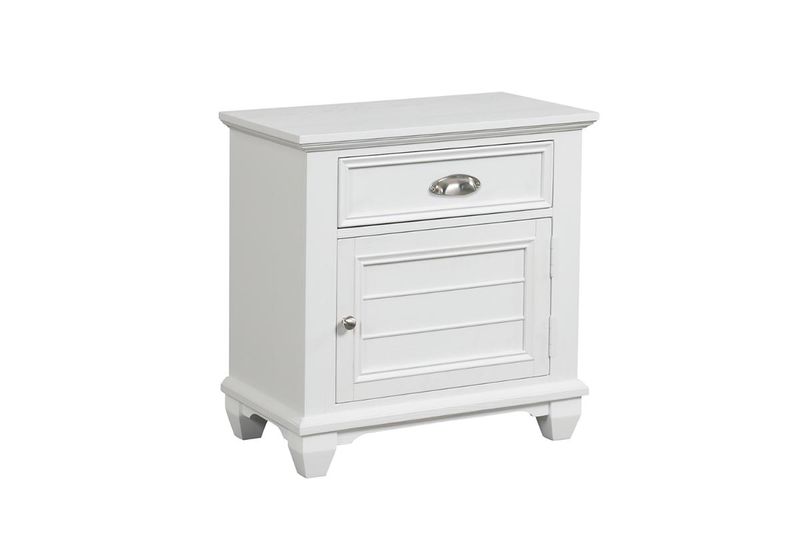 Jamestown Panel Bed & Dresser , Angled