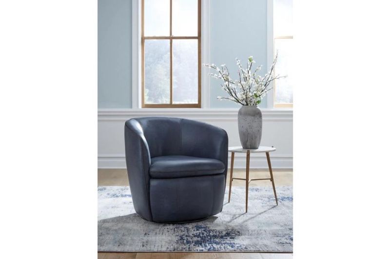 Kierreys Swivel Chair, Styled