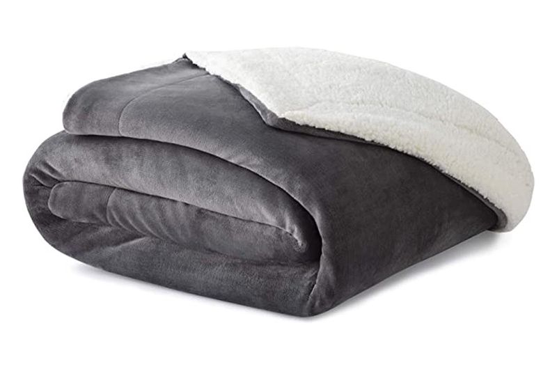 Linenspa Throw Blanket in Gray, 90â x90â