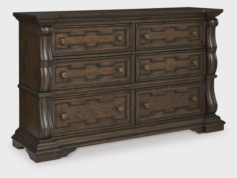 Maylee Dresser, Angle Maylee Dresser, Angle