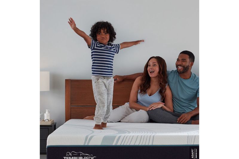 Tempur Pedic Tempur Adapt Medi, Styled