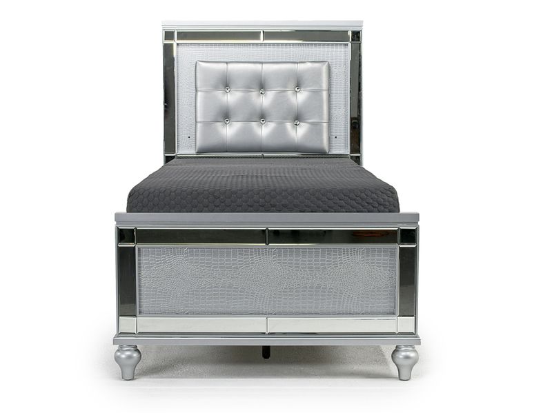 Valentino Panel Bed, Dresser, Mirror & Nightstand in Silver, Twin