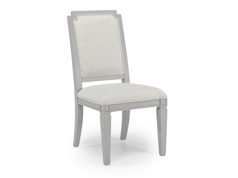 Willowbrook Round Dining Table, SideAngle