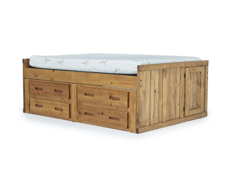 Young Pioneer Skipper Bed, Angle