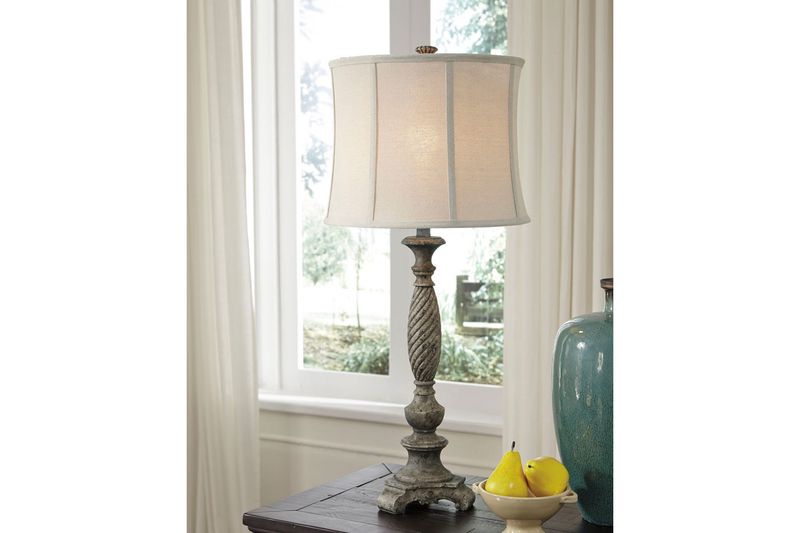 Alinae Table Lamp, Image 2